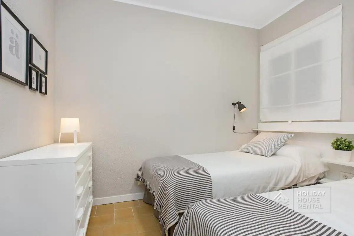 Cosy 3-Bedroom Apartment For 6-8 People Just 50M From The Beach Salou Exterior photo